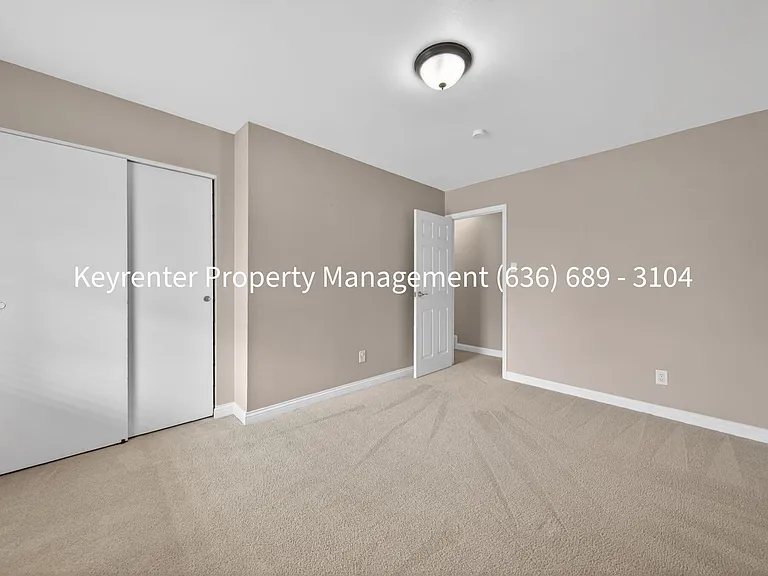 15362 Olive Blvd — Photo 29