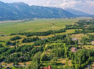 3450 W Aster Ln, Wilson, WY 83014