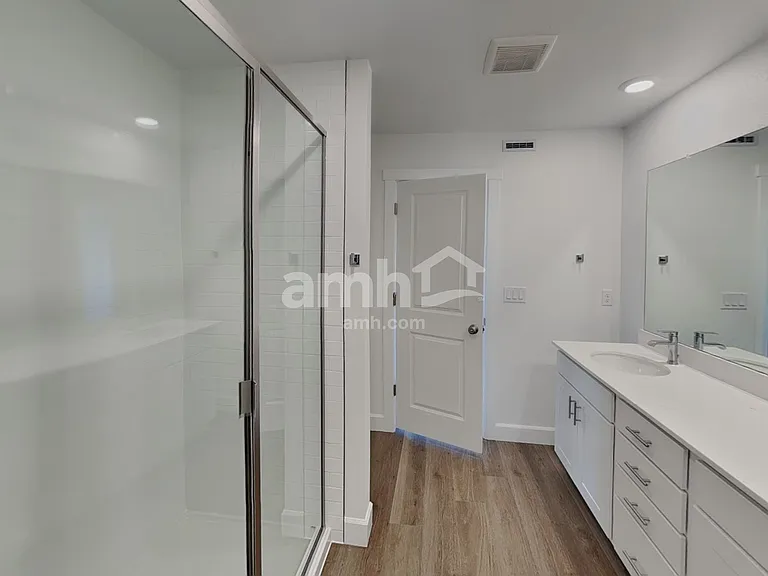 10072 Potomac St — Photo 12