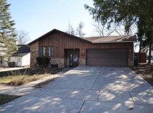 713 W High St, Whitewater, WI 53190