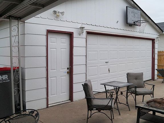 3rd image of 1321 W South St