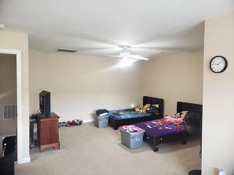 142 Grove Landing Ct — Photo 18