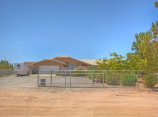 5425 Elsinore Rd, Phelan, CA 92371