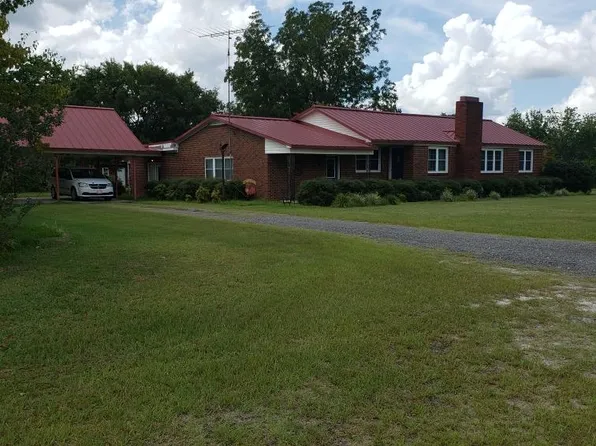 71 Ralph Wommack Rd, Hazlehurst, GA 31539