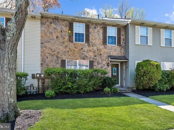 329 Gwynedd Ct #329, Mount Laurel, NJ 08054