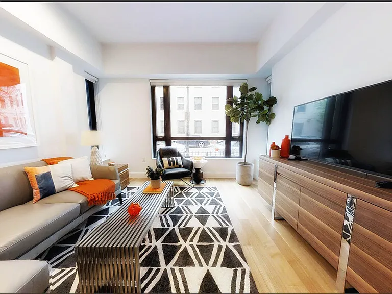 650 Columbus Ave #401 — Photo 9