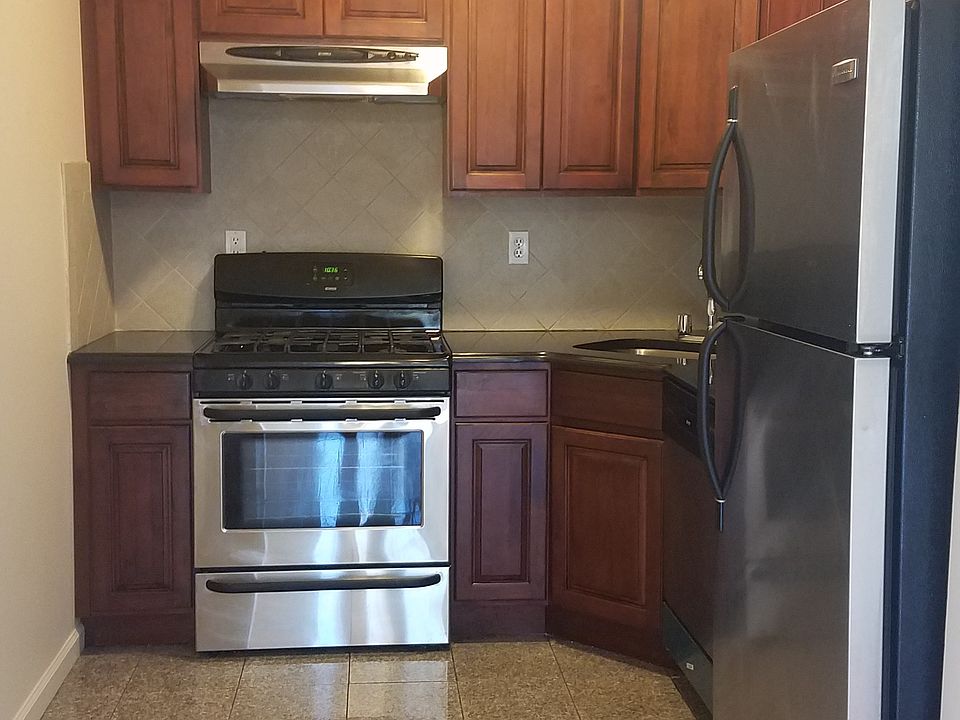 Renovated kitchen, new appliances