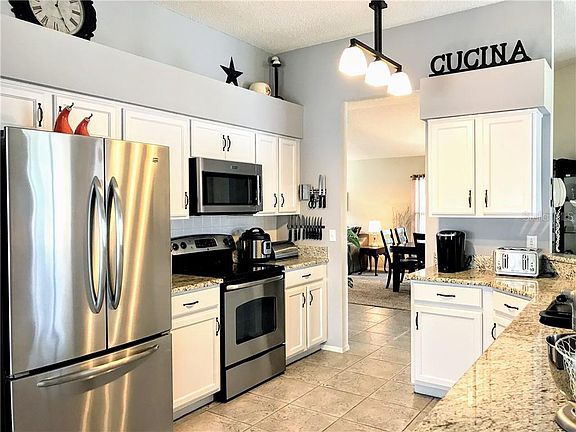 2nd image of 2596 Chatham Cir