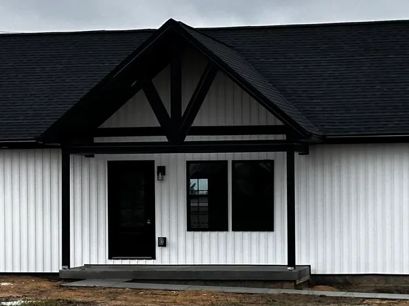 15 Luke St, Clarkson, KY 42726