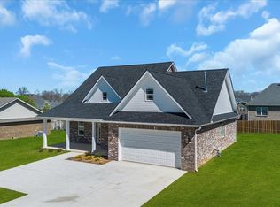 112 Riley Creek Rd, Tullahoma, TN 37388