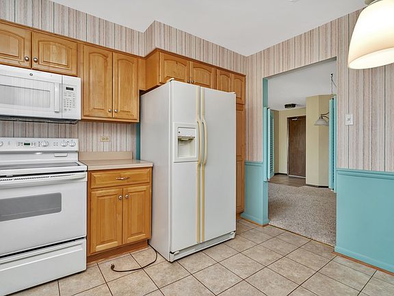 5th image of 7737 Golf Dr