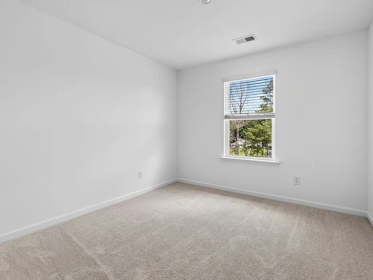 5044 Highwood Dr — Photo 20