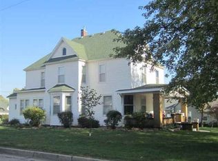 411 5th St, Monett, MO 65708