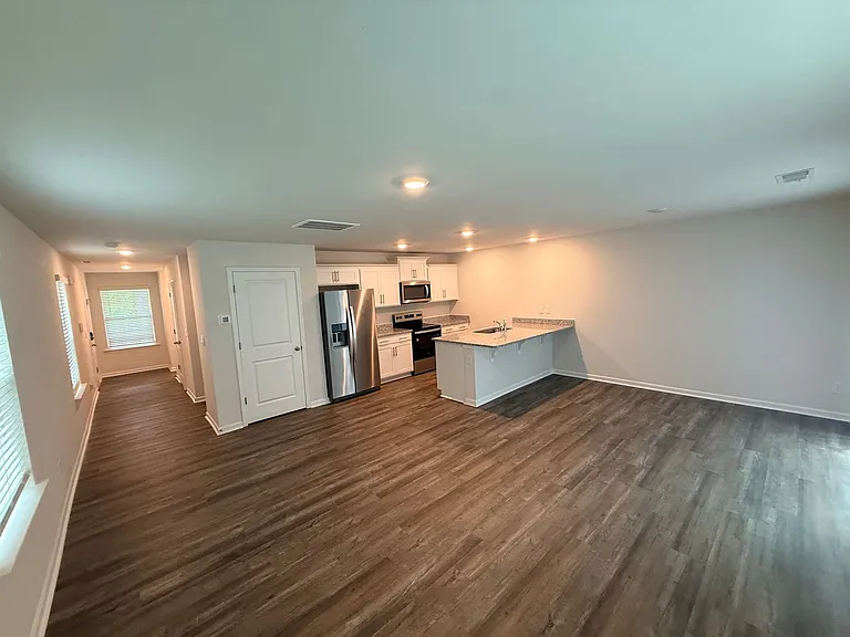 5167 Hyrule Dr — Photo 6