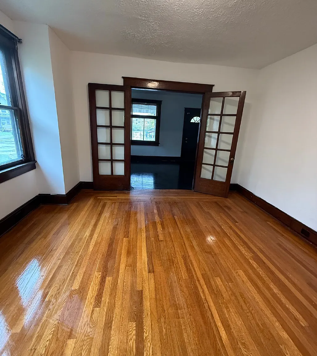 3 bed, 1319 sqft, $1,600 — Photo 3
