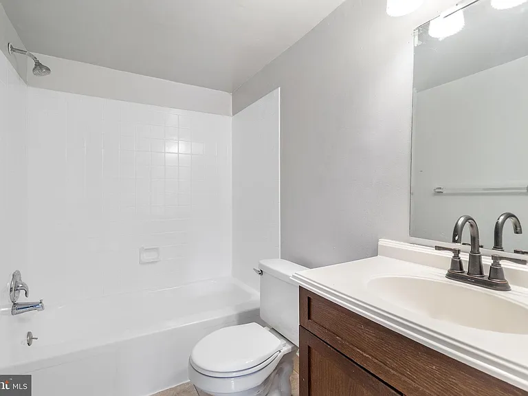 10239 Prince Pl #26-102 — Photo 22