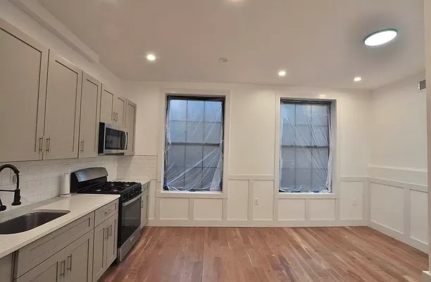 Rented by Reavis | media 2