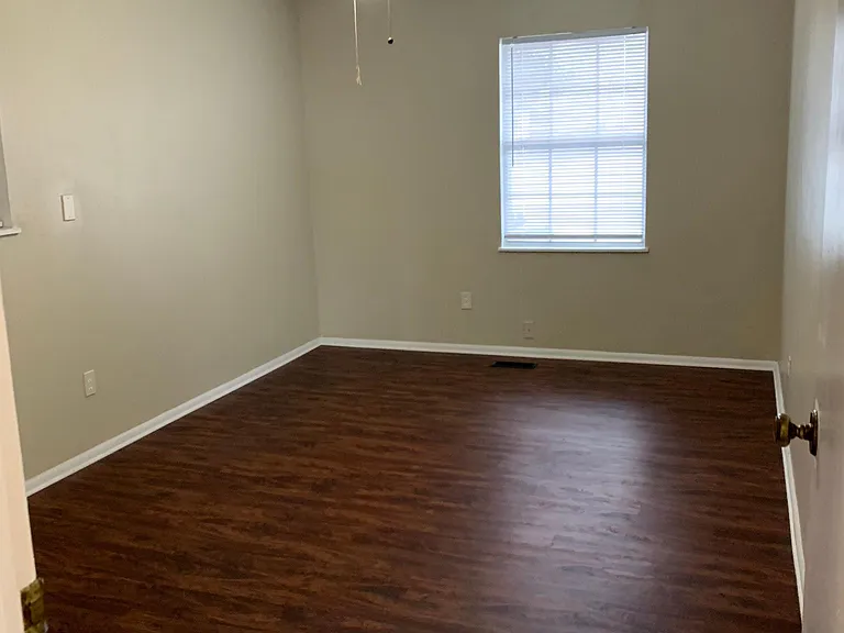 5 Southbrook Cir — Photo 10