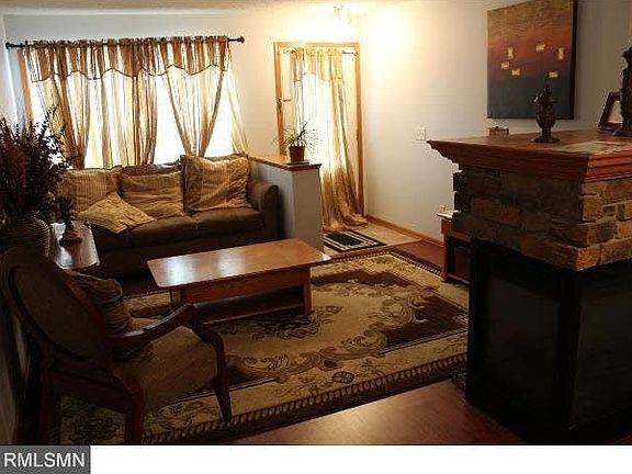 2nd image of 3235 Oakview Drive