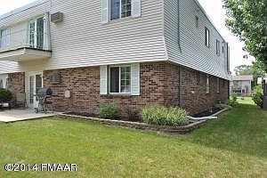 3rd image of 418 6th St E APT 1