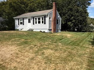 6 Prince St, Cumberland, ME 04021
