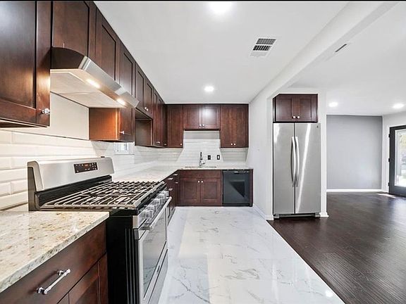 2nd image of 6526 Westview Dr