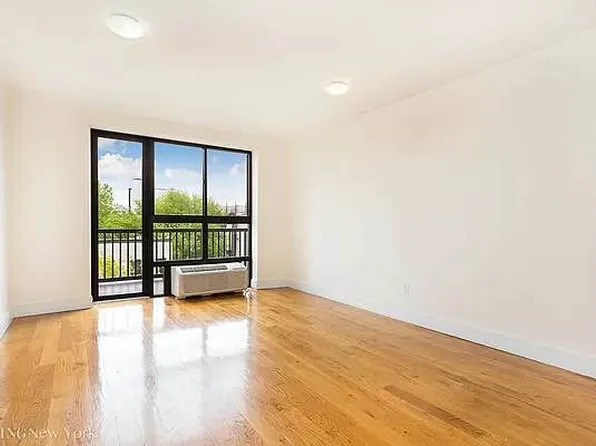 572 5th Avenue image 1 of 20