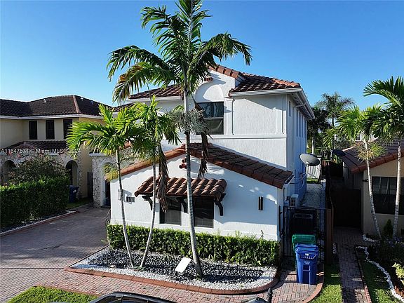 3rd image of 9800 NW 10th Ter Unit 9800