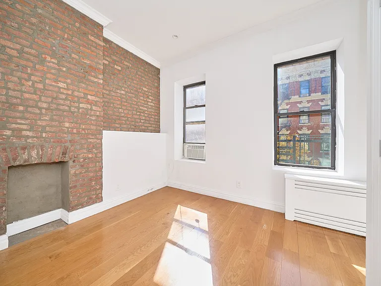 321 E 78th St #3B — Photo 6