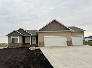 4262 54th Ave S, Fargo, ND 58104