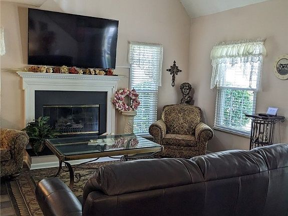 5th image of 3372 Bristol Ln