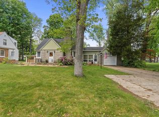 19573 Oakdale Ave, South Bend, IN 46637