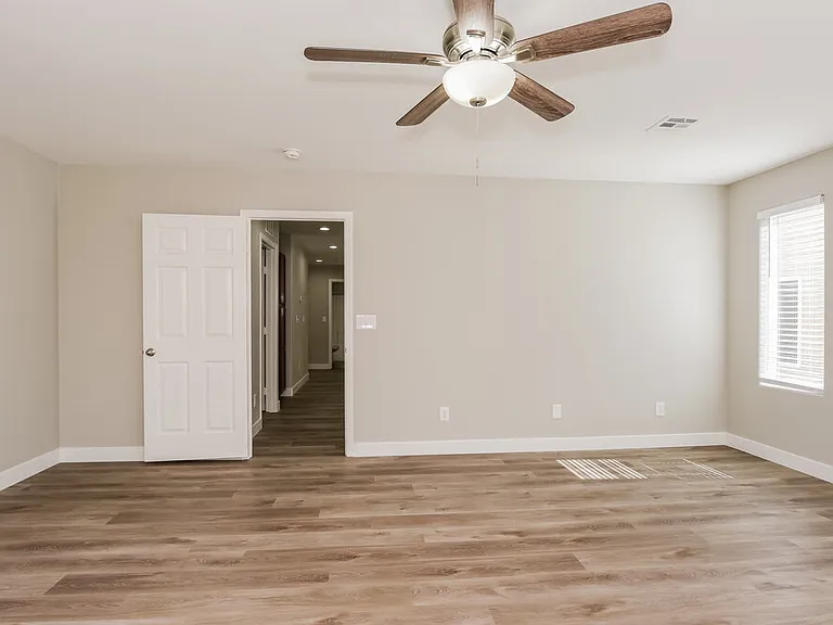 9021 Norwood Creek Rd — Photo 11