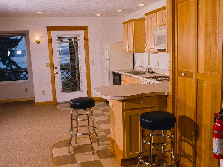 Washer/Dryer behind cabinet doors