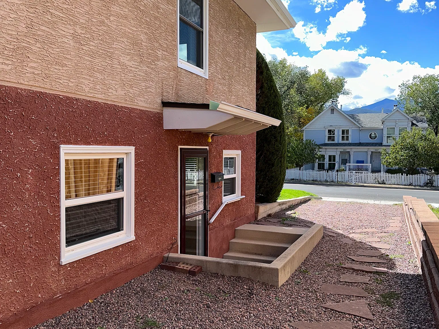 1 bed, 915 sqft, $1,250 — Photo 1