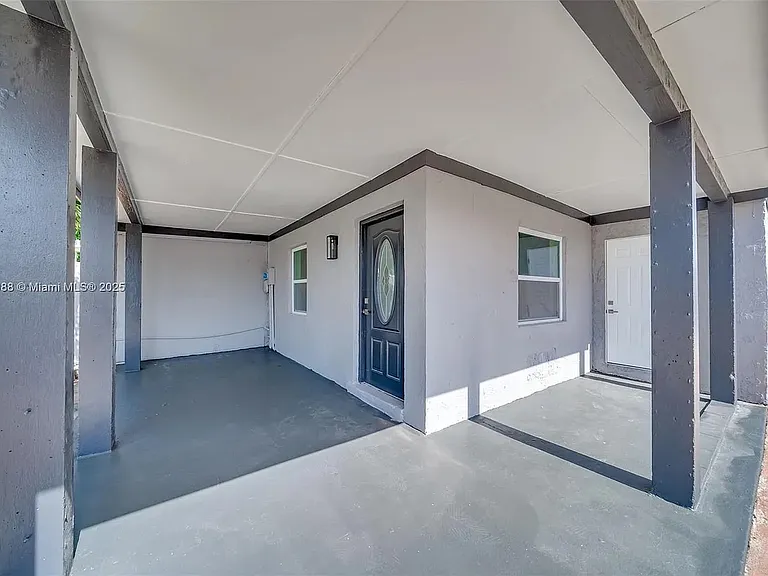 19405 NW 47th Ave — Photo 1