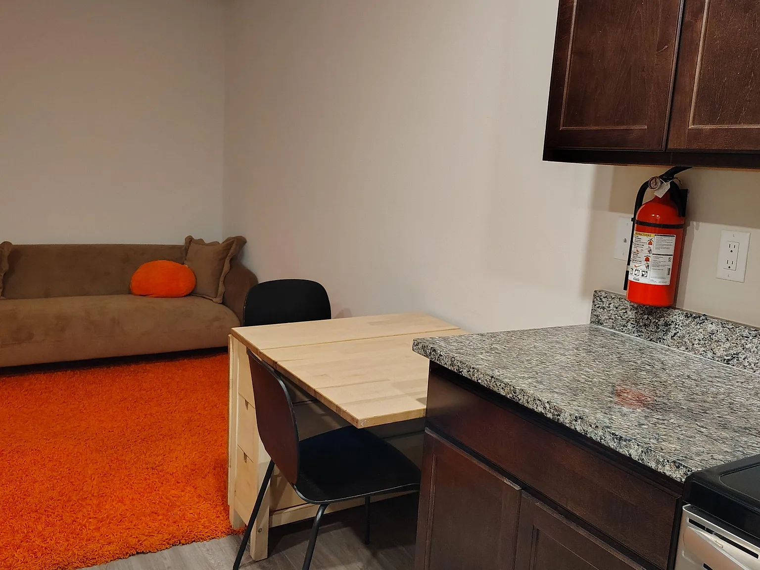 3 bed, 2.0 bath, 1000 sqft, $936 — Photo 4