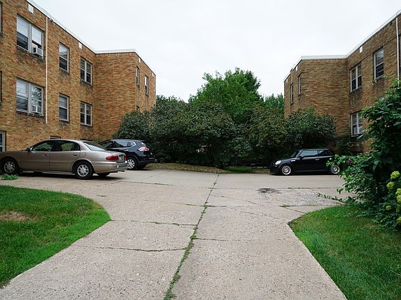 5th image of 1817 Ford Pkwy #173