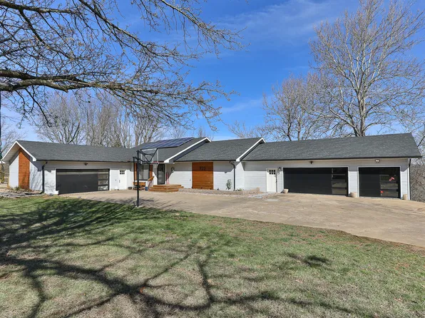 923 E 430th Road, Bolivar, MO 65613