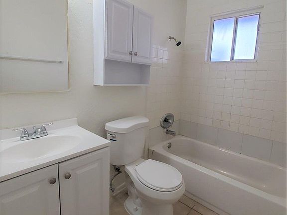 4th image of 1519 W DESERT COVE Avenue