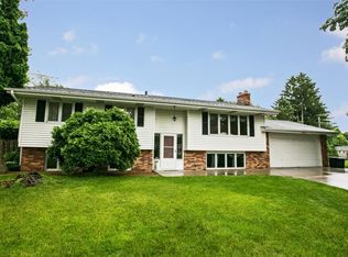 11221 Lewis Ct, Burnsville, MN 55337