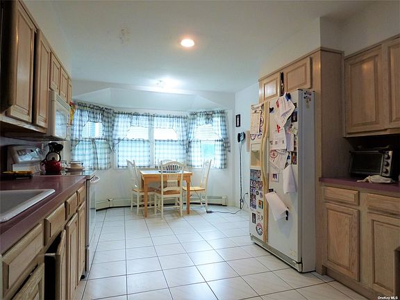 2nd image of 244 Alexander Ave