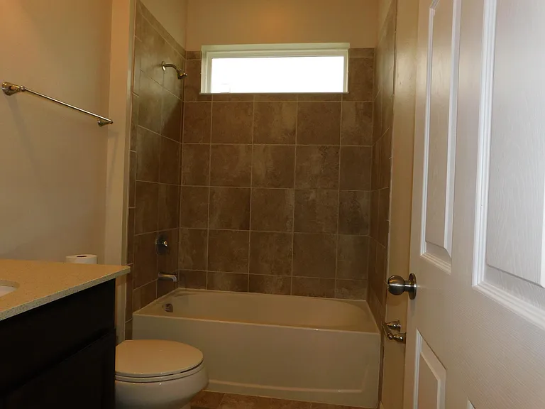 2135 Donahue Dr — Photo 25