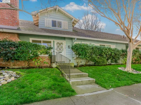 146 Miramonte Dr, Moraga, CA 94556