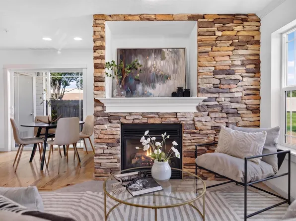 9147 W Brogan Dr, Boise, ID 83709