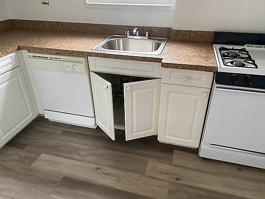 2nd image of 64-23 Cloverdale Blvd #B2