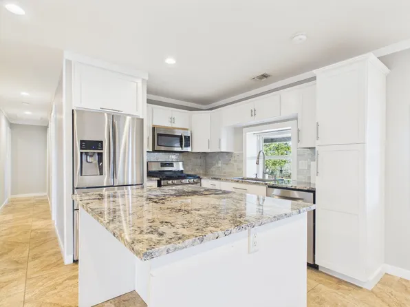 1016 Luckenbach Cain City Rd, Fredericksburg, TX 78624