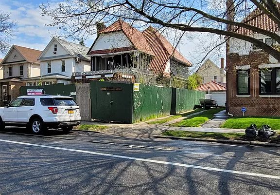 3rd image of 3371 Bedford Ave