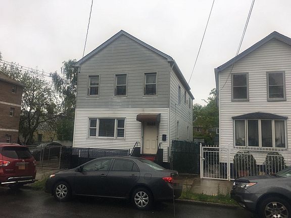 3rd image of 1120 E 93rd St