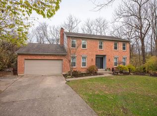 6402 Roth Ridge Dr, Loveland, OH 45140